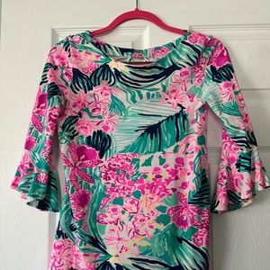 Lilly Pulitzer mid sleeve cow neck blouse